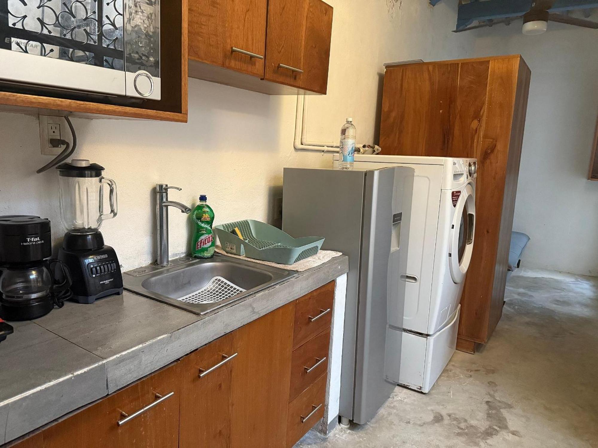Casita De La 12 5 Min A Centro Campeche Ideal Para 2 O 3 Personas Cocina Con Estufa De Induccion, Microondas Y Refrigerador Exterior foto